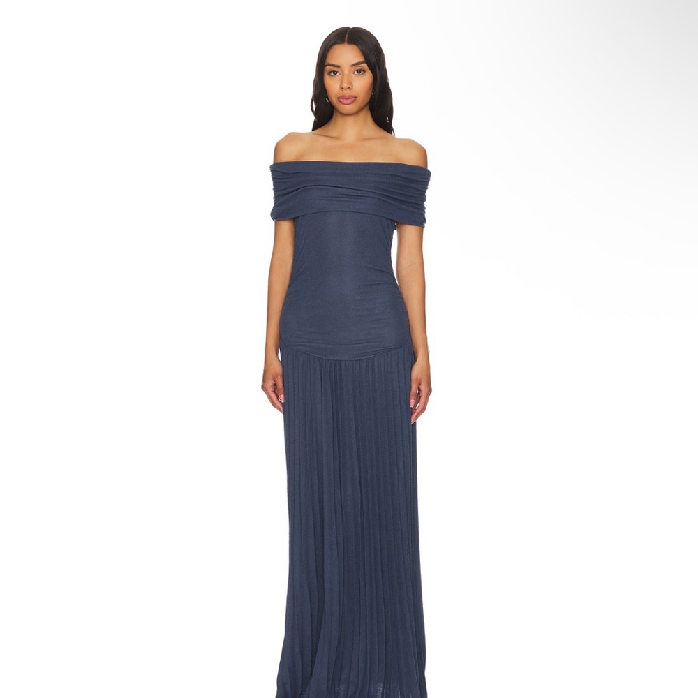 Elegant Off-Shoulder Navy Blue Dress